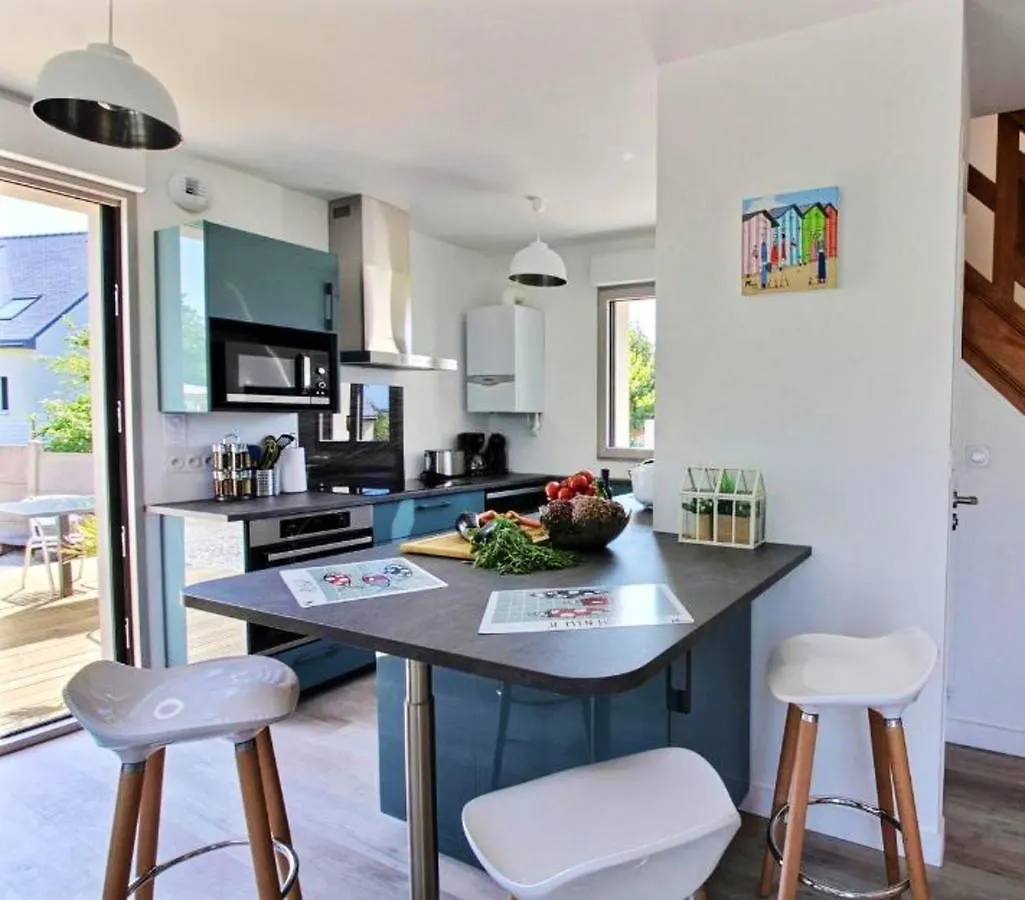 Maison De 2 Chambres Avec Jardin Clos Et Wifi A Perros Guirec 0*, Perros-Guirec